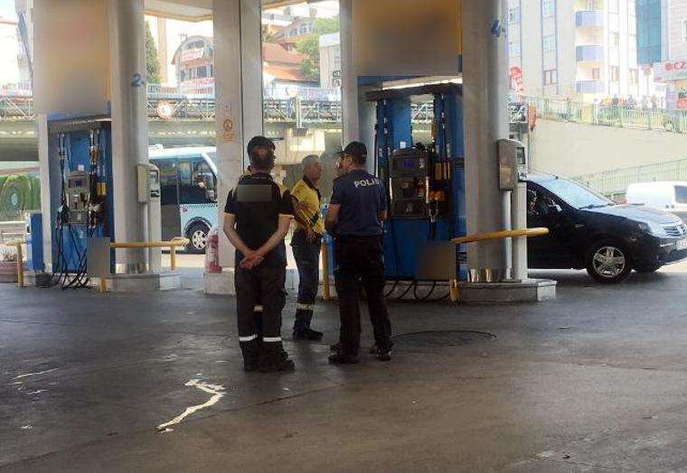 Pendik'te akaryakıt istasyonunda silahlı soygun