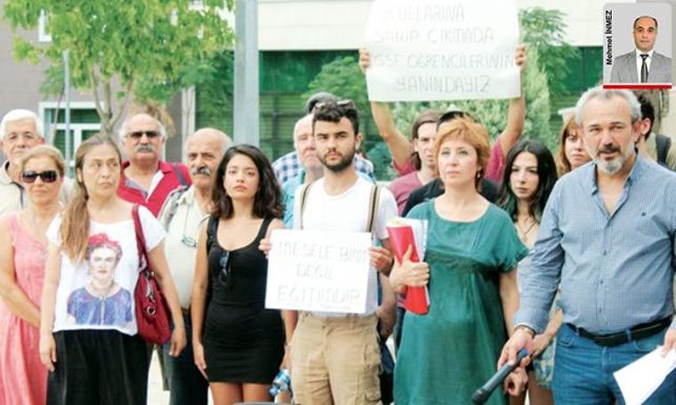 Dokuz Eylül Üniversitesi Güzel Sanatlar Fakültesi öğrencileri sürece tepkili