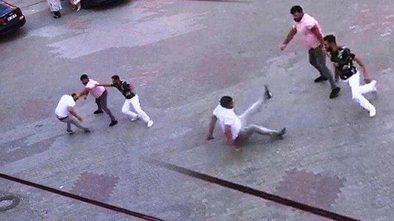 Yumruklar ve tekmeler havalarda uçuştu!