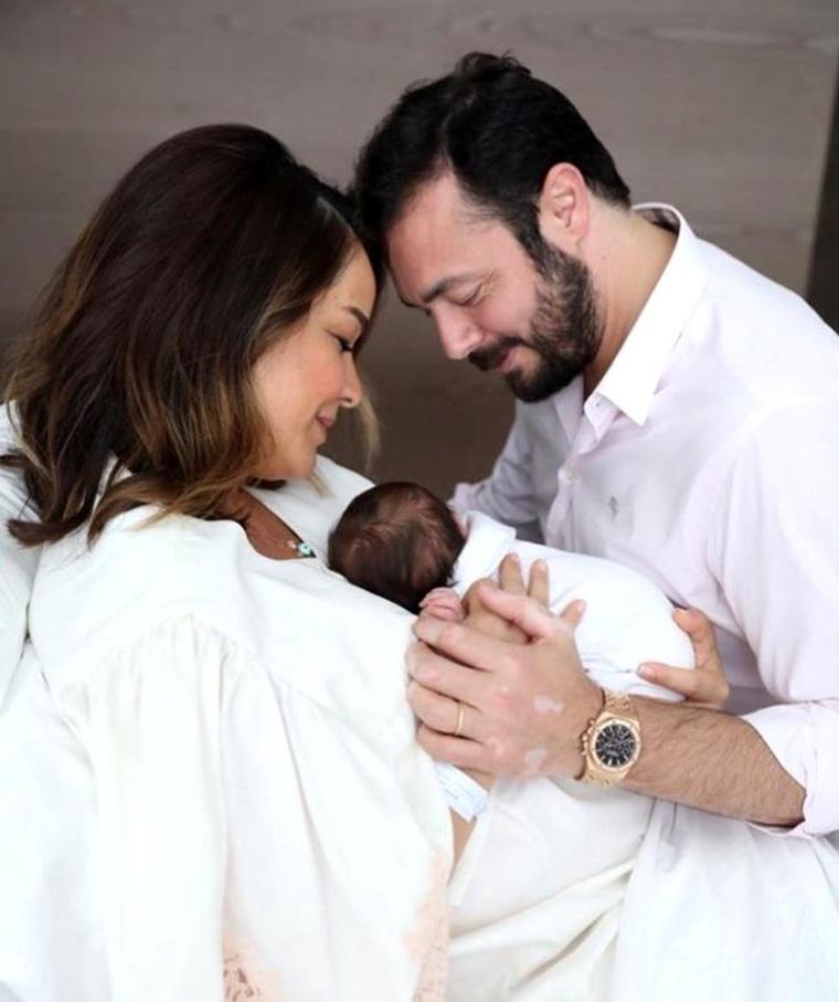 Şarkıcı Bengü doğum anının videosunu paylaştı