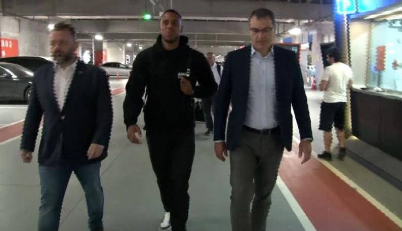 Zanka Fenerbahçe için İstanbul'da