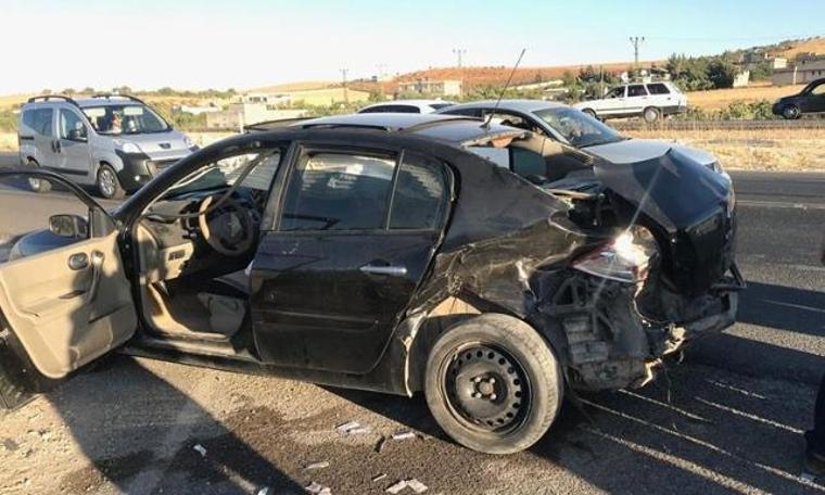 Gaziantep’te iki otomobil çarpıştı: 4 yaralı