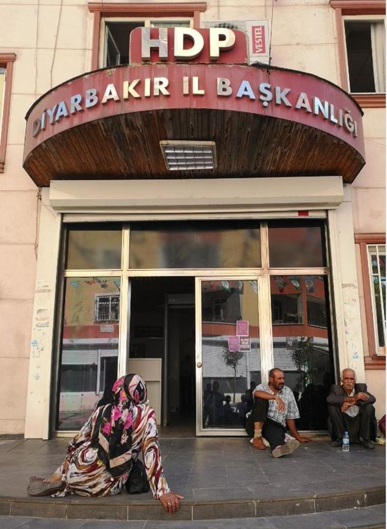 Oturma eylemindeki ailelerin sayısı 11 oldu