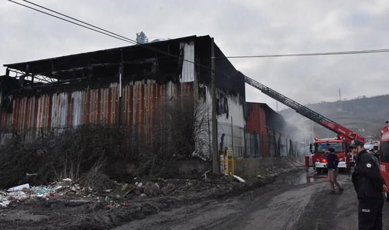 Samsun'da plastik fabrikasında yangın