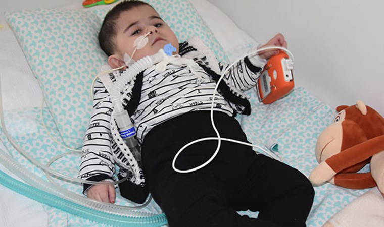 Yanlış tedavi nedeniyle sakat kaldığı iddia edilen Güney bebek, destek bekliyor