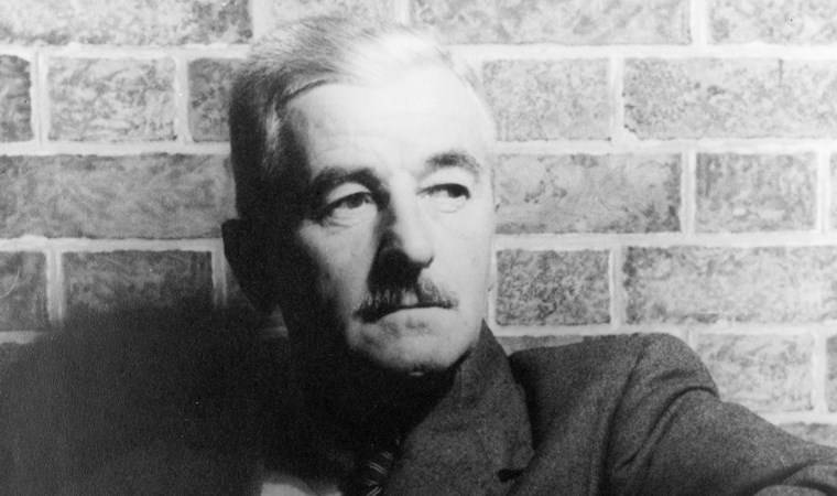 William Faulkner’den ‘Emily’ye Bir Gül’