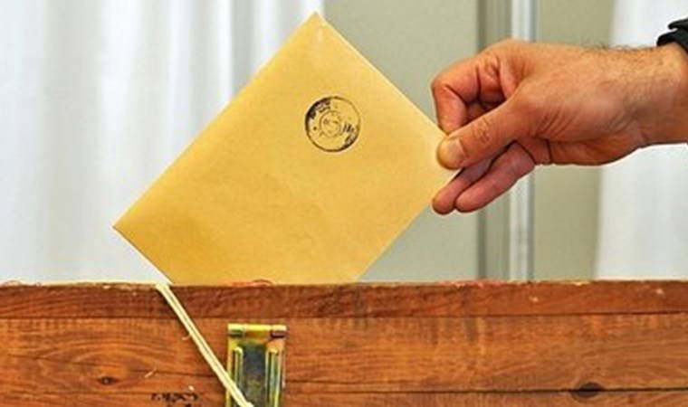 Herkes Ali Babacan'ın partisini beklerken yeni yılın ilk partisi kuruldu