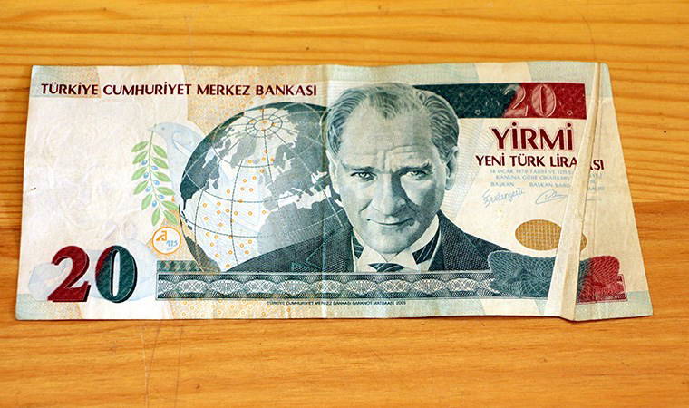 Hatalı baskı 20 YTL için 50 bin lira istiyor
