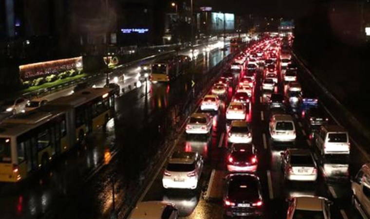 İstanbul'da trafik durma noktasına geldi (29.01.2020)