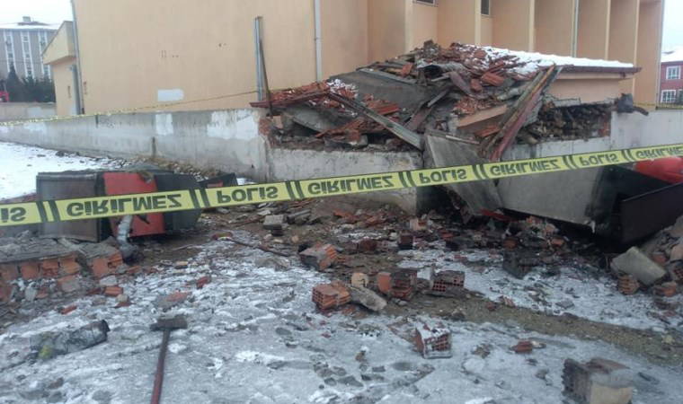 Lisenin spor salonunun kalorifer kazanı patladı; kaza ucuz atlatıldı!