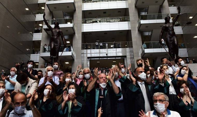 AYM'den 'çoklu baro' kararı