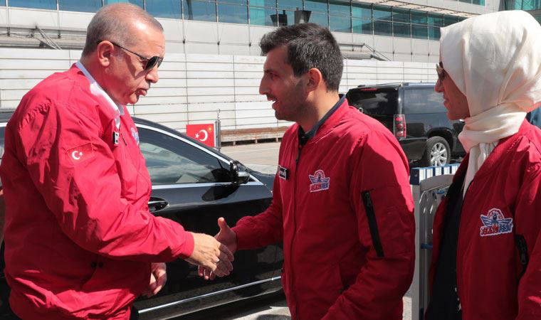 Selçuk Bayraktar’dan iddialara yanıt: “Güneş batacak, gece olacak, güneş doğacak, sabah olacak...”