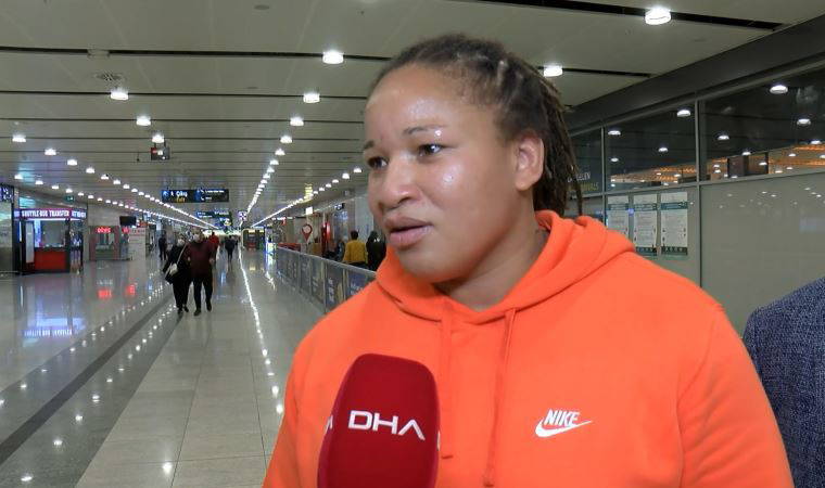 Grand Slam'de altın madalya kazanan Kayra Sayit yurda döndü