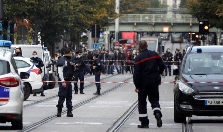 FRANSA'DA PEŞ PEŞE SALDIRI