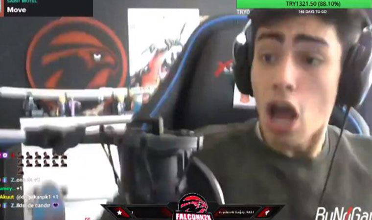 Canlı yayında depreme yakalanan gencin dehşet veren görüntüleri