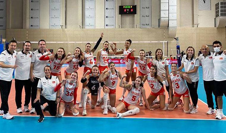 17 Yaş Altı Kız Milli Voleybol Takımı Avrupa 2'ncisi oldu