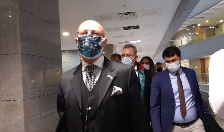 İmam Hatiplilere hakaret ettiği iddia edilen Erol Mütercimler hakim karşısında