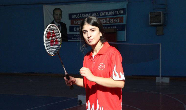 Gönüllü olarak çalıştırdığı sporcuyu milli takıma kazandırdı