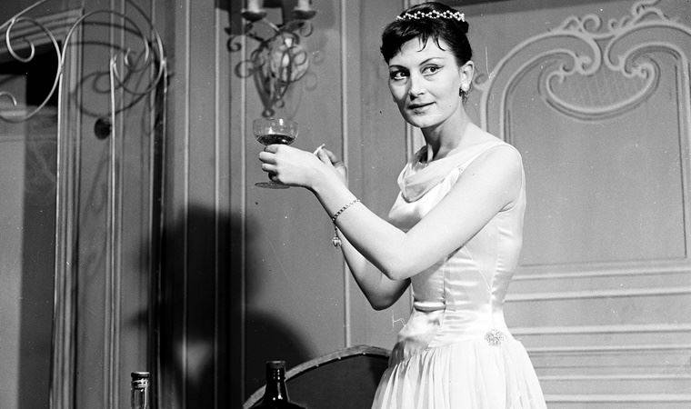 Devlet Tiyatroları arşivinden Yıldız Kenter fotoğrafları