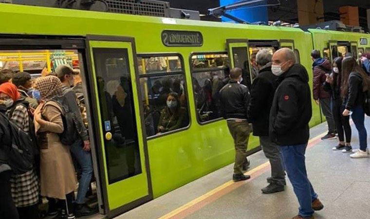 Metrodaki yoğunluk dikkat çekti:  