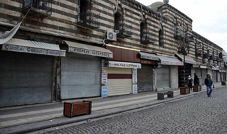 Salgının derinleştirdiği kriz, binlerce işyerinin kapanmasına yol açtı