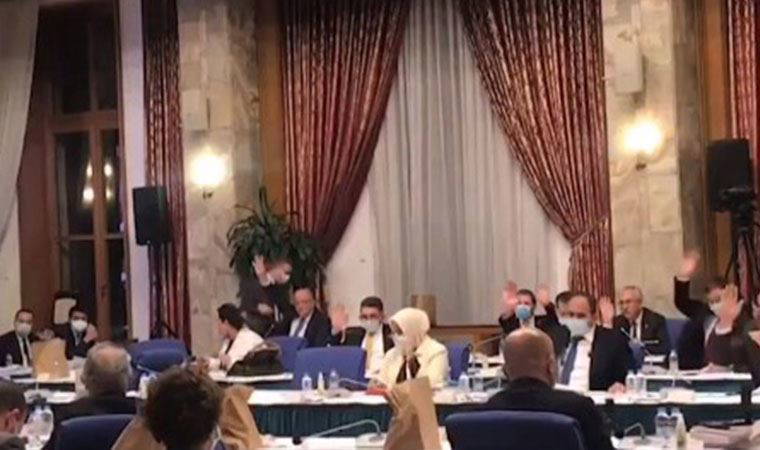 Koronavirüs aşısı ücretsiz olsun önergesi böyle reddedildi