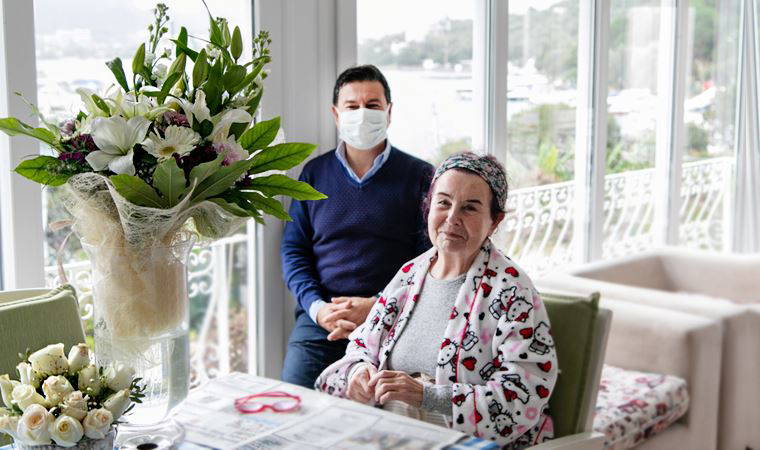 Fatma Girik'e doğum günü ziyareti