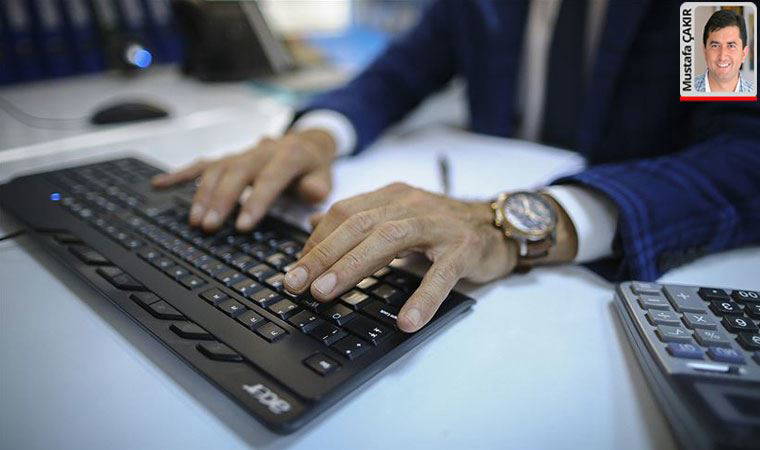 Her şeye karar veren Cumhurbaşkanlığı, salgında kullanılamayan izinlerde topu bakanlığa attı