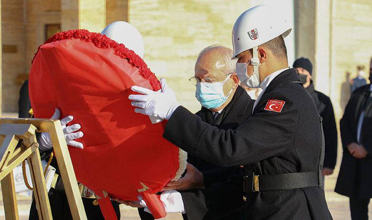 İsmet İnönü, 47'nci ölüm yılında mezarı başında anıldı