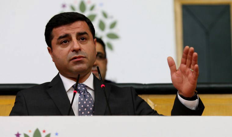 Selahattin Demirtaş köşe yazarı oluyor