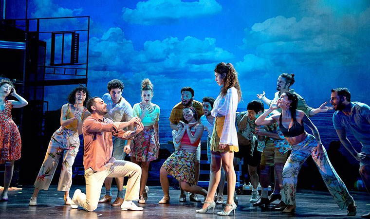 İzmir’in Kızları iyi de ya erkekler?