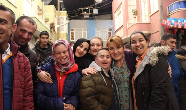 Özel öğrenciler ‘Seksenler’ dizi setini gezdi