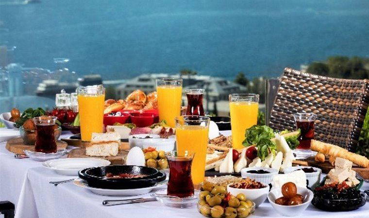 Serpme kahvaltı israf