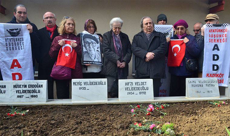 Velidedeoğlu’nu özlemle andık