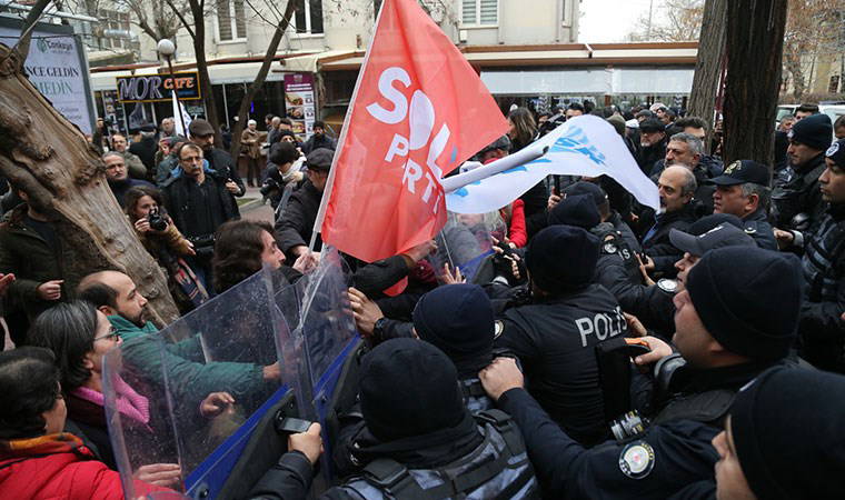 Kızılay'da vergi protestosuna  polis müdahalesi