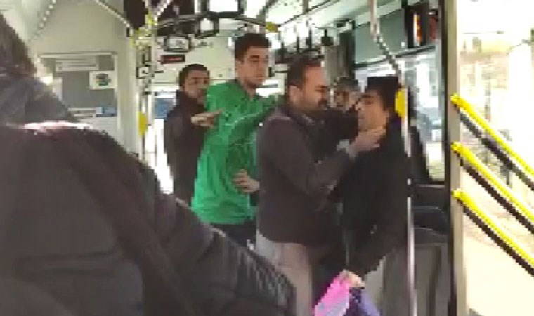 Çocuğu araçtan indirip, yolcuyu darp eden şoför görevden uzaklaştırıldı