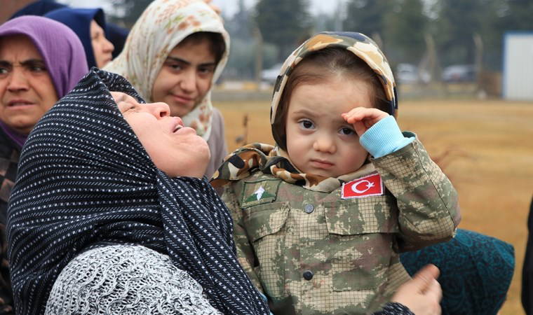 Şehitler son yolculuklarına uğurlanıyor