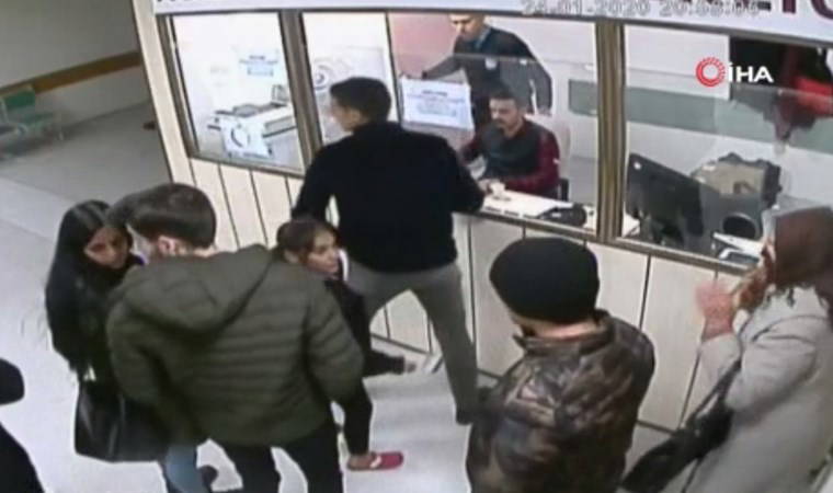 Elazığ'daki 6.8'lik depremde çığlıkların yükseldiği anlar kamerada