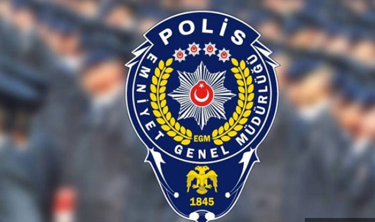 Resmi araçta cep telefonuyla konuşup sigara içen polise soruşturma