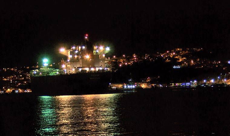 İstanbul Boğazı'nda gemi arızası! Gemi kıyıya çekildi