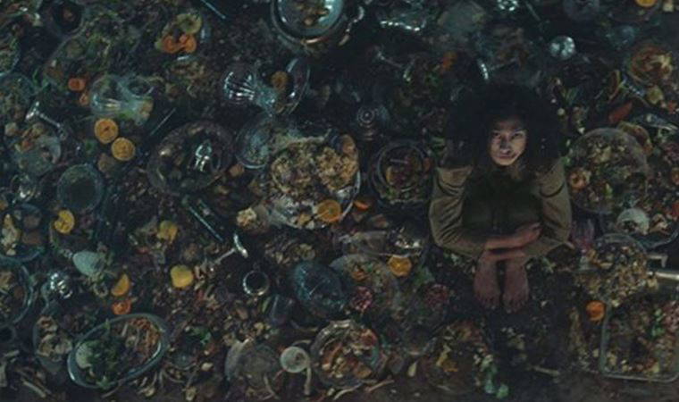 Koronavirüs günlerinin popüler filmi 'The Platform' yönetmeni BBC'ye konuştu: 'Bu toplumsal bir öz eleştiri filmi'