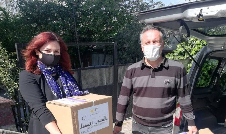 İYİ Parti’nin koli dağıtımı sürüyor