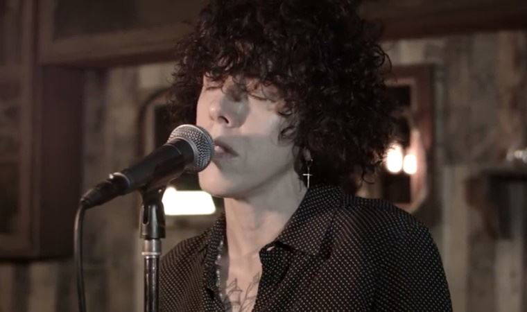 Amerikalı sanatçı LP evinize geliyor