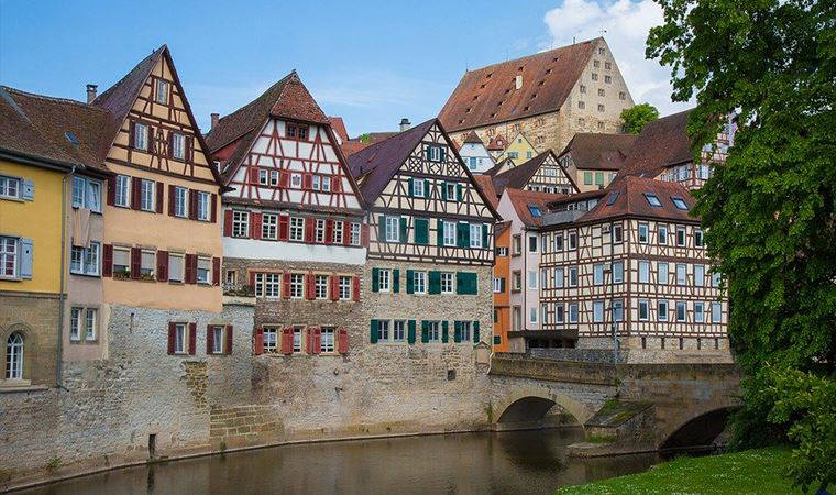 ‘Sen sevdikçe seni seven de olacaktır...’