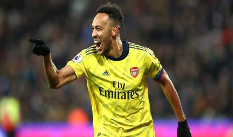 Aubameyang Arsenal'ın kararını bekliyor