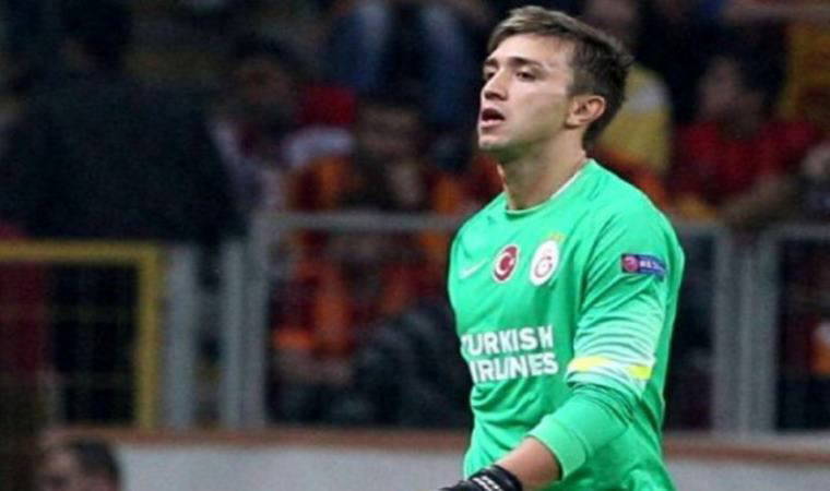 Muslera ameliyat oldu, 2021'de sahalarda!