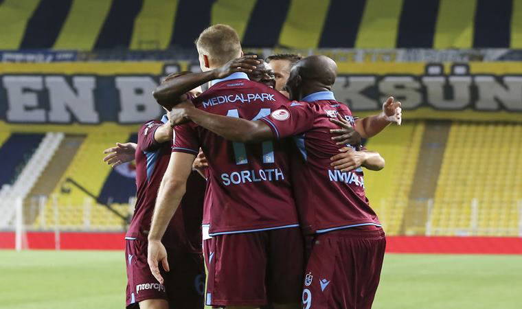 Trabzonspor, Fenerbahçe'yi Kadıköy'de devirdi!