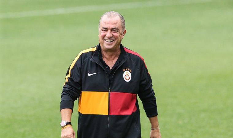 Galatasaray savunmanın göbeğini arıyor!