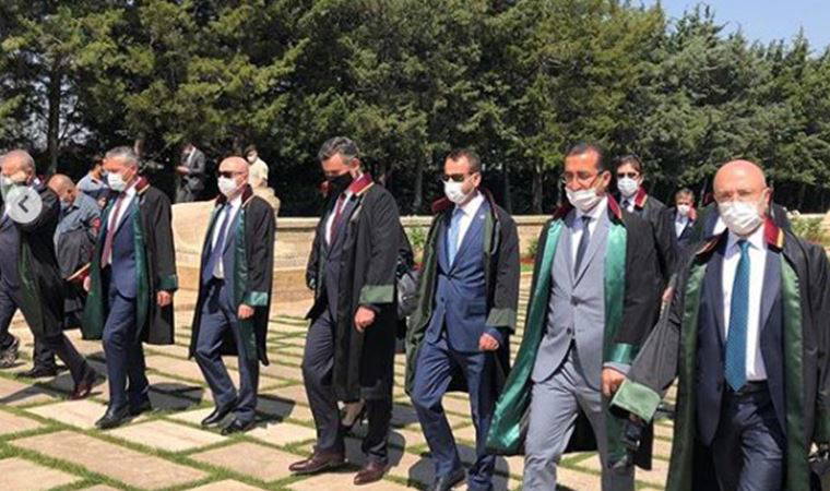 Baro başkanlarına polis müdahale ederken Feyzioğlu'ndan Anıtkabir'e ziyaret