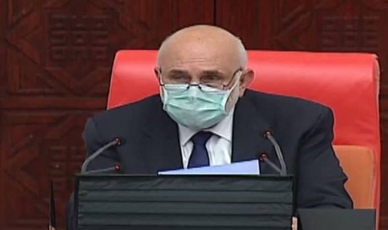 Vekilliklerinin düştüğünü isim isim açıklarken Meclis'te bu sloganlar yükseldi